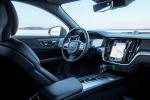 Volvo V60 T5 Cross Country 2018 года (WW)